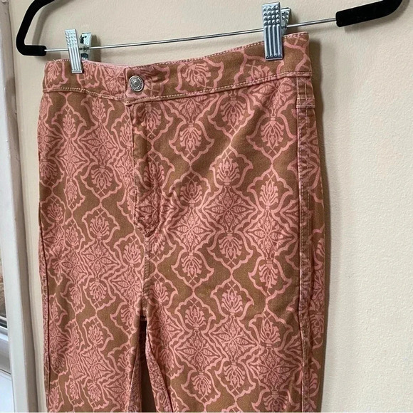 NWT Free People Throw It Back Reversible Flare Jeans in Pink Brown Printed 26 - Picture 11 of 15